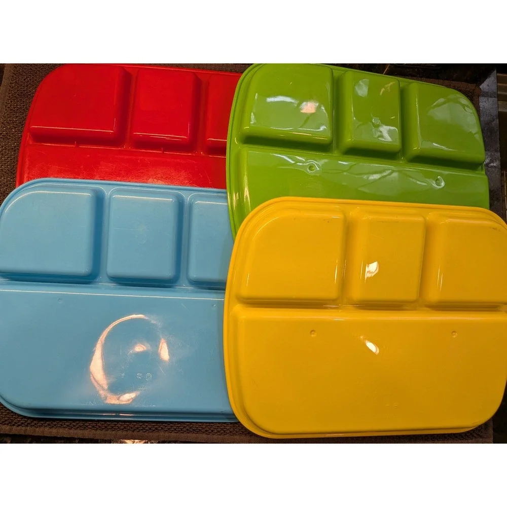 4 Set Colorful Cafeteria Trays Retro Plastic Divided Kids Picnic Cottagecore